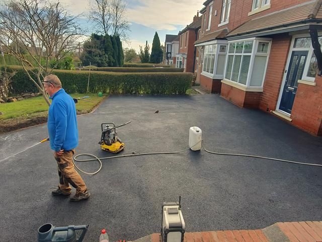 tarmac-driveway-installation-2-kireth-ai